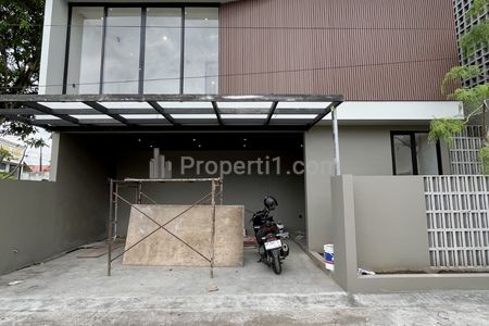 Jual Rumah Baru Mewah Full Furnish Kolam Renang Seputar Maguwoharjo Yogyakarta Dekat Sanata Dharma, Jogja Bay