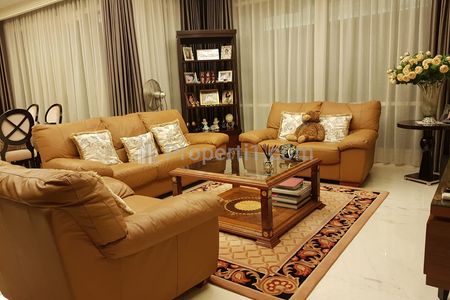 Dijual Apartemen Botanica - 2 BR Full Furnished Siap Huni