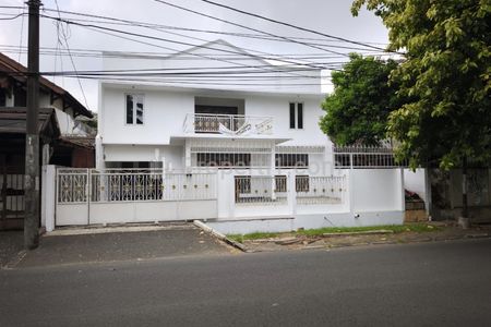 Dijual Rumah Mewah di Kawasan Bintaro Jakarta Selatan