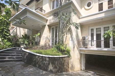 Disewakan Rumah Mewah di Area Pondok Indah Jakarta Selatan SSP659