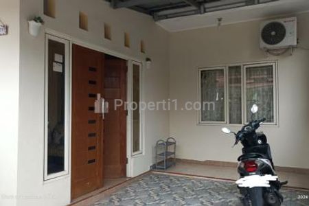 Sewa Rumah di Pamulang Tangerang Selatan - 2 Kamar Semi Furnish