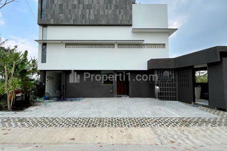 Jual Villa Modern Full Furnish Kolam Renang Nuansa Asri Persawahan di Pendowoharjo Sleman Yogyakarta