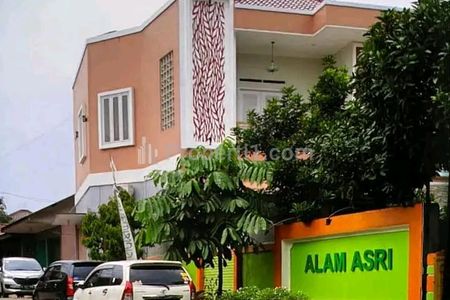 Dijual Rumah Bagus untuk Usaha Strategis di Pamulang, Tangsel