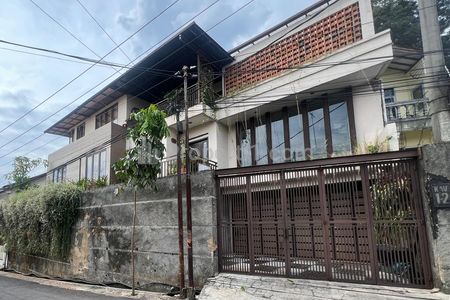 Dijual Rumah Mewah 2,5 Lantai View 180° Bandung – Bumi Pasundan Arcamanik | LT 282 m², Harga 2,85 M