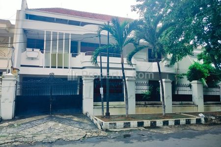 Dijual Rumah Klasik di Dharmahusada Indah Mulyorejo Surabaya Timur 