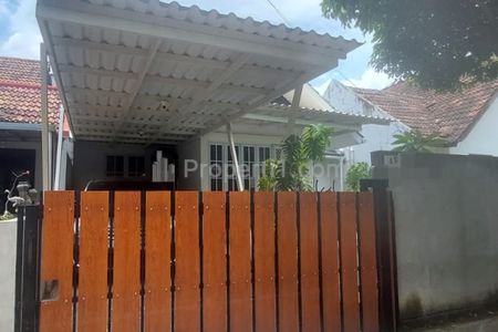 Dijual Rumah Murah Cantik Semi Furnished Terenovasi di Kemang Pratama 2 Bekasi