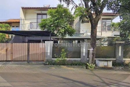Dijual Rumah Bisa untuk Kantor di Kebayoran Baru Jakarta Selatan SSPN0153