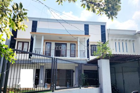 Dijual Rumah Secondary Minimalis Modern, 2 Lantai Siap Huni dan Dalam Cluster di Bintaro, Tangerang Selatan