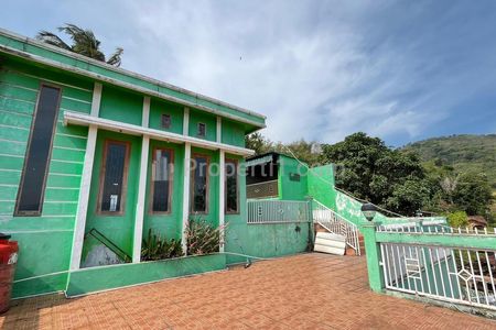 Jual Cepat Villa Terawat di Cicalengka Bandung Timur - Semi Furnish, Tanah Luas, View Cantik