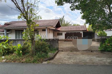 Dijual Tanah Hok Harga NJOP, Lokasi Mewah, di Taman Akcaya Pontianak Selatan