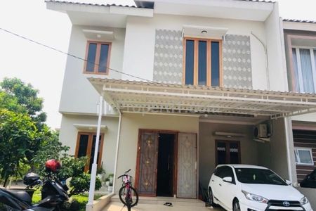 Dikontrakkan Rumah Second 2 Lantai Dalam Cluster di Mampang Depok