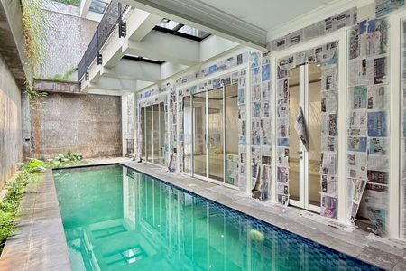Jual Rumah 3 Lantai, Ada Kolam Renang di Kebayoran Baru, Jakarta Selatan - Dekat Sudirman