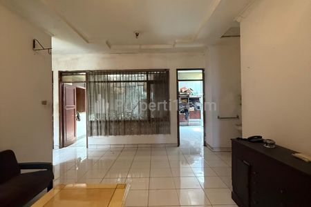 Dijual Rumah Tengah Kota Strategis Sayap Peta Bandung