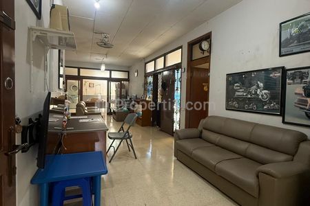 Dijual Rumah Bagus Strategis di Sayap Garuda Bandung