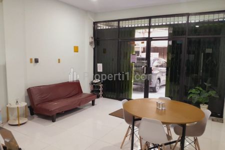 Dijual Ruko 4 Lantai + Rooftop Siap Pakai di Jalan Pangeran Jayakarta Jakarta Pusat