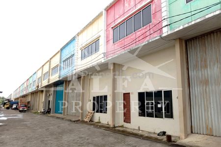 Sewa Gudang Siap Pakai Hadap Timur Bebas Banjir di Ahmad Yani, Pontianak