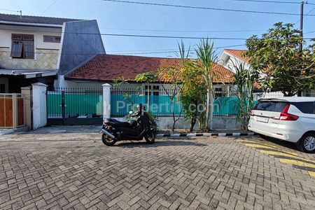Dijual Rumah Hitungan Tanah Cocok Buat Kost di Medokan Ayu Surabaya