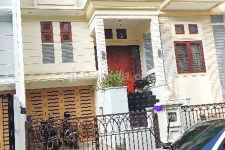 Sewa Rumah Murah di Jakarta Barat, Kebon Jeruk, Kedoya Utara - GREEN GARDEN RESIDENCE - 3,5 Lantai, Furnish (eddy-tjandra)