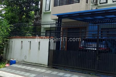 Dijual Rumah 2 Lantai di Nusaloka BSD