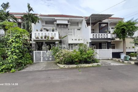 Dijual Cepat Rumah Bagus 2 Lantai Harga Murah sudah SHM di Perumahan Jakasampurna Galaxy Bekasi (Belakang Lia Galaxy)