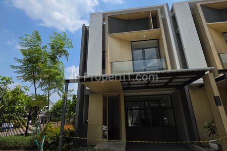 SEWA CEPAT! Rumah HOEK BSD Tanakayu 3 Kamar Semi Furnish Hampir Full – Smart Home + CCTV!
