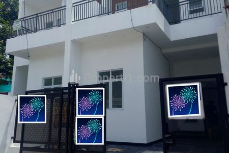 Dijual 2 Unit Rumah Siap Huni Posisi Badan dan Hook di Harapan Indah Bekasi