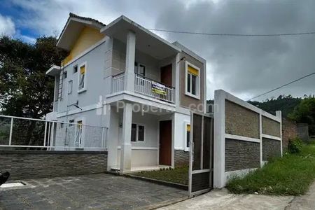 Dijual Rumah Villa View Gunung Full Furnished di Lembang Bandung Barat Siap Huni