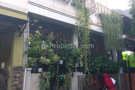 Dijual Rumah 2Lantai Bagus Lingkungan Aman Nyaman di Perumahan Villa Asri Bekasi
