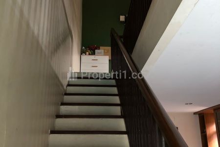 Dijual Rumah Dalam Komplek Cantik Strategis di Cinangka Sawangan, Depok
