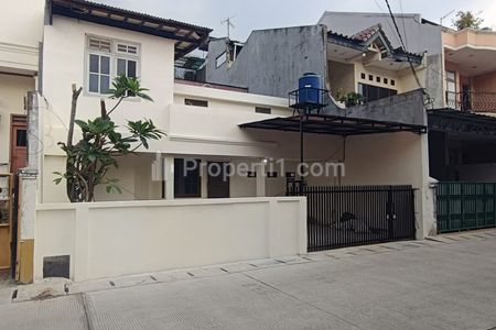 Jual Rumah Kelapa Gading (Gading Mas) - Parkiran Luas