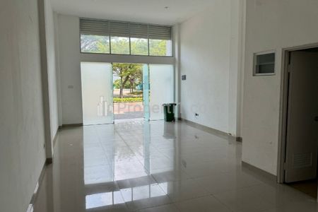 Disewakan Ruko Aerobliss Citra 8, Hadap Jalan Utama Lokasi Strategis, Jakarta Barat