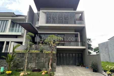 Jual Rumah 3 Lantai WATERFRONT, Selangkah dari CBD Citraland Surabaya & Ciputra University