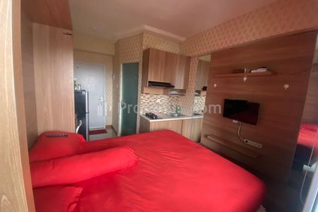 Disewakaan Apartemen Siap Huni Full Furnished Tipe Studio di Green Pramuka City