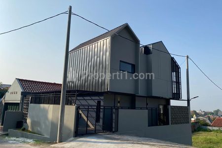 Dijual Rumah Second 2 Lantai di Sayap Dago Ligar Bandung Utara
