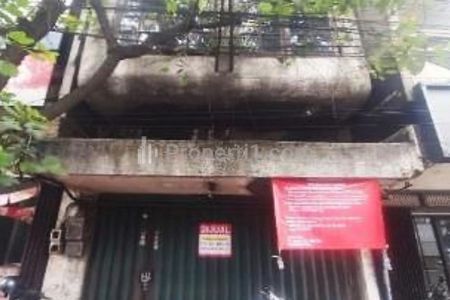 Dijual Ruko 2 Lantai Siap Pakai di Klojen, Malang Spesifikasi Ruko : Jl. Jend. Gatot Subroto, Kel. Sukoharjo Luas Tanah : 159 m2 Luas Bangunan : 330