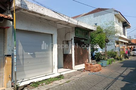 Jual Murah Rumah Kost Aktif di Kendangsari Tenggilis Mejoyo Surabaya, Full Deck Cor, Lokasi Strategis