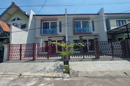 Dijual Rumah Baru Ready Gress Siap Huni di Rungkut Asri, Rungkut, Surabaya