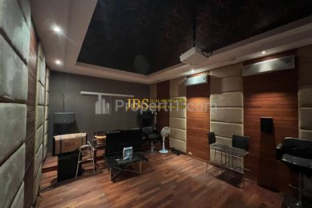 Dijual Rumah 3,5 Tingkat Siap Huni Komplek Cemara Asri Jalan Rajawali