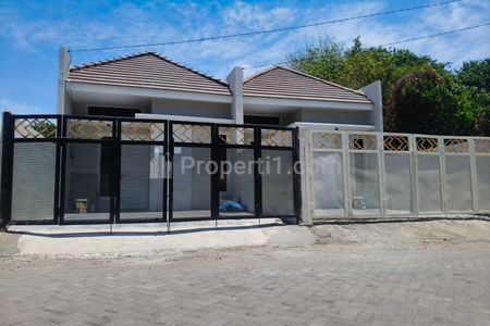 Dijual Rumah Baru Gress Siap Huni di Graha Gunung Anyar Surabaya Timur - Cash / KPR
