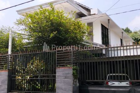 Dijual Rumah 2 Lantai di Singosari Malang