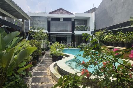 Dijual Rumah Secondary dalam Komplek di Duren Sawit Jakarta Timur