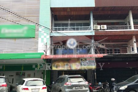 Disewakan Ruko Siap Pakai Halaman Luas di Jalan Siam Pusat Kota Pontianak