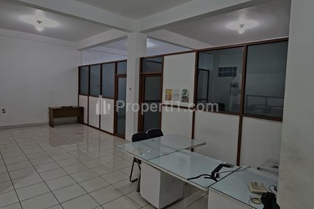 Dijual Rumah & Bangunan Bagus Strategis Sayap Sutami Bandung