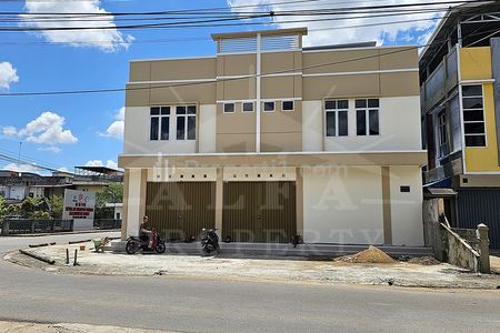 Jual Ruko Gandeng Hook SHM Harga Murah Depan Sekolah Ternama