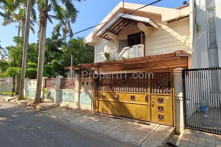 Jual Rumah Janur Elok Kelapa Gading Jakarta Utara, Hoek, Dekat Mall Kelapa Gading, Jalan Lebar
