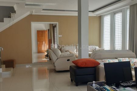 Dijual 2 Rumah Bagus Strategis Sersan Bajuri Bandung