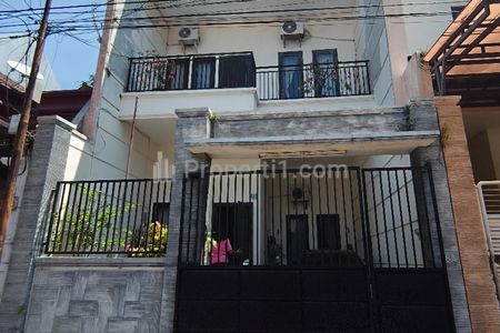 Jual Rumah 2 Lantai SHM di Mojokidul Dekat Unair, Dharmahusada, Gubeng, Grand City Surabaya