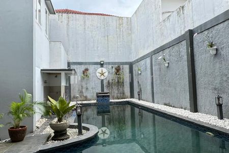 Dijual Rumah Siap Huni Dalam Komplek di Taman Jati Makmur - Selangkah ke Akses Tol