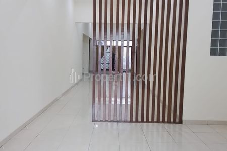Sewa Rumah Komplek Bisa Kantor di Cilandak, Jakarta Selatan