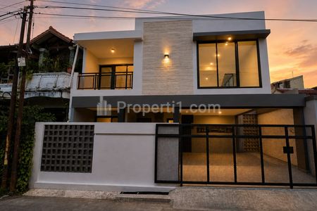 Jual Rumah Luas, Modern, Harga Murah di Kopo Bandung